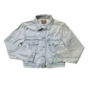 American Eagle Denim Jacket Women’s Medium Light Wash Classic